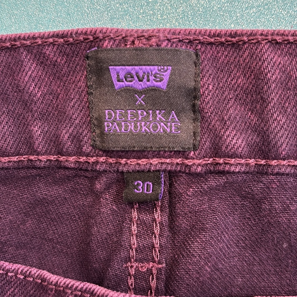 Levi’s X Deepika Padukone Straight Leg High Waisted Purple Denim Jeans Size 30 - Picture 6 of 16